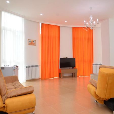 Orange Home Hotel Batumi Exterior foto