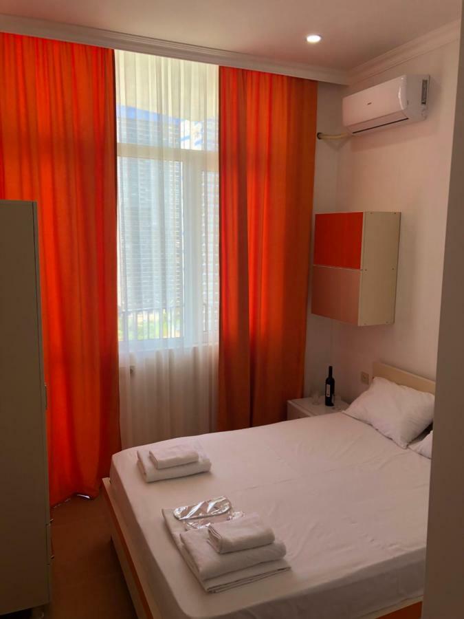 Orange Home Hotel Batumi Exterior foto